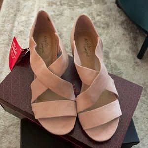 Blush colored Dexflex Comfort platform sandals, size 11w. New, never worn.